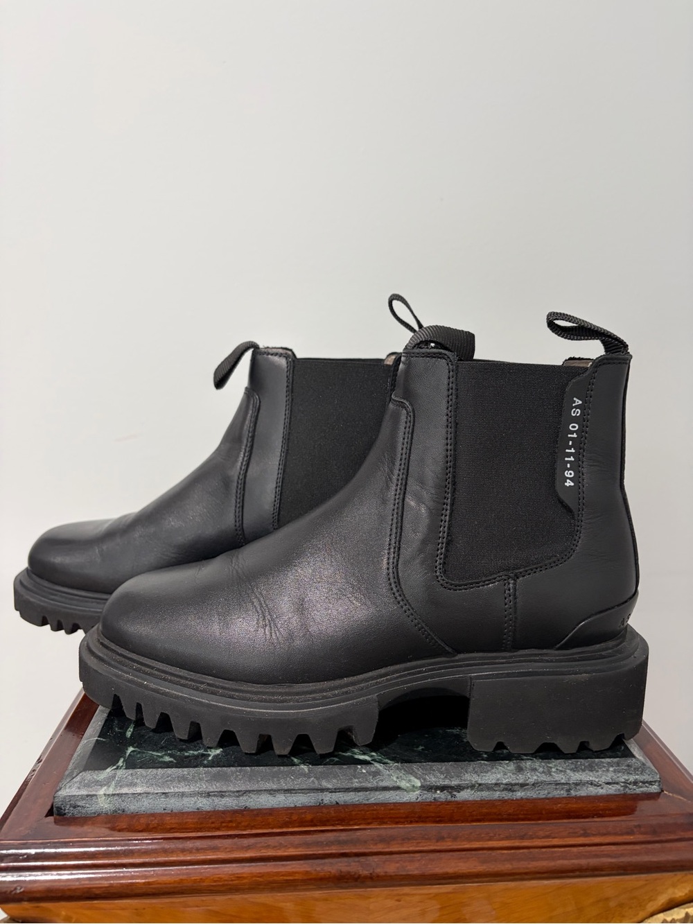 Women’s AllSaints Black Chelsea Lug Sole Boots/ Size 7